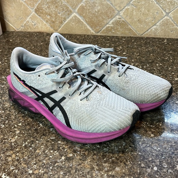 Women’s ASICS FF Blast - Picture 1 of 3